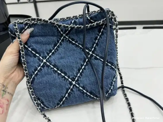 HyperPeter -23*18.5*6CM MINI CHANEL 22 HANDBAG 0501